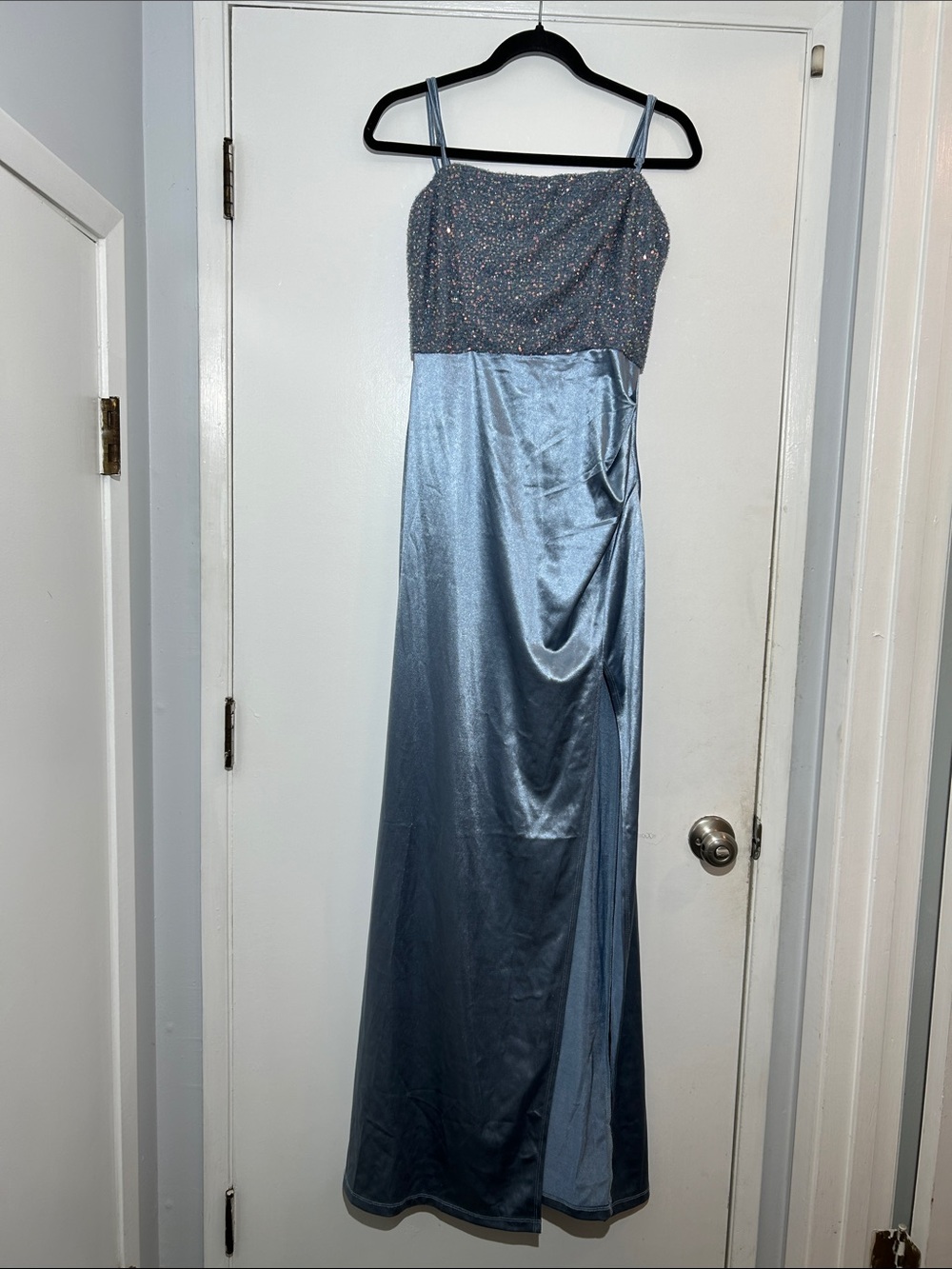 Windsor Sparkle Bodice Satin Gown Homecoming Dance Party Formal Light Blue M